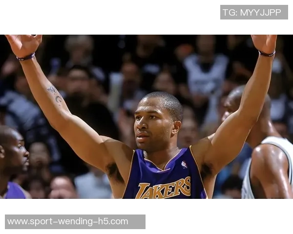 费舍尔称拉拉维亚风格与湖人完美契合技能多样无需过度发挥